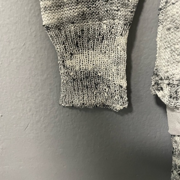 NWT Miracle Lightweight Gray Knit Sweater Semi Sheer Back Insert with Tie. S/M - Picture 5 of 9